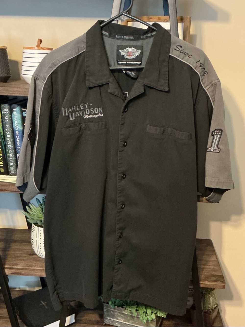 Harley-Davidson Black and Gray Short Sleeve Button Shirt